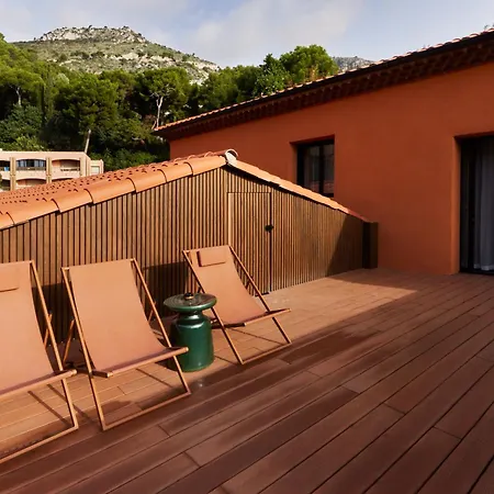 아파트 Eze Beach Residence