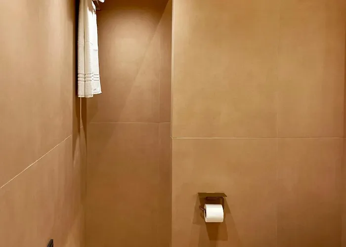 Eze Beach Residence إز