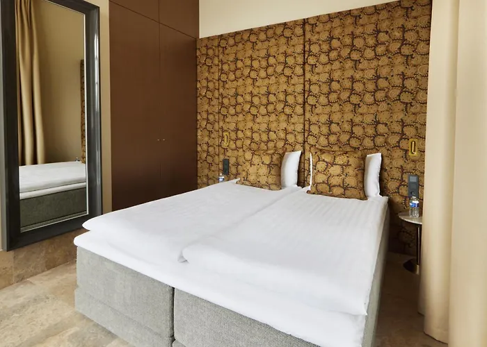 Eze Beach Residence إز