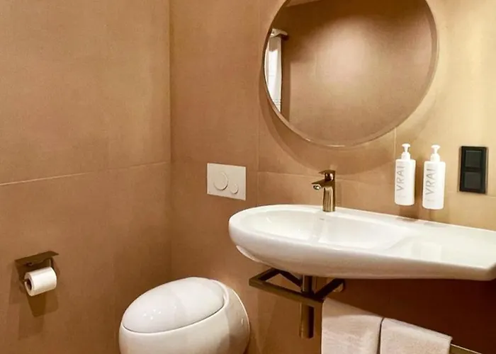 Eze Beach Residence شقة *