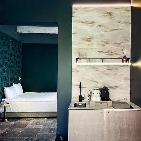 Eze Beach Residence إز