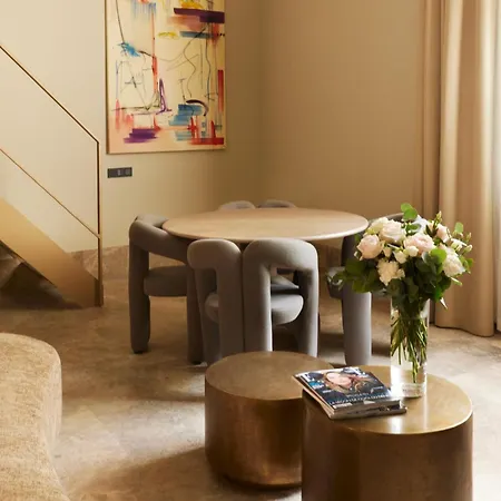 Eze Beach Residence アパート