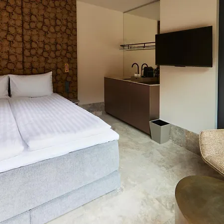 Eze Beach Residence إز
